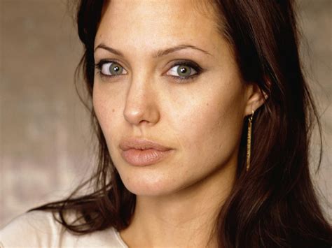 1024x768 Resolution Angelina Jolie Close Up Hd Images 1024x768