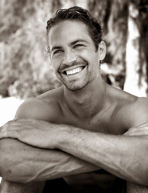 The Late Paul Walker Hot Photo With Images Paul Walker Shirtless Actor Paul Walker Paul