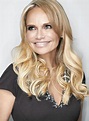 Kristin Chenoweth returns to the Segerstrom with Broadway favorites in ...