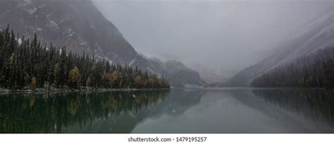 Taylor Lake Banff National Park Alberta Stock Photo 1479195266