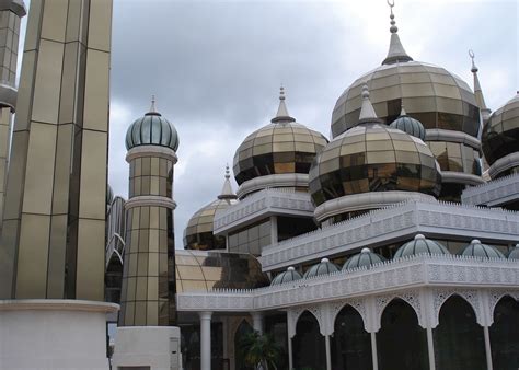 Kuala terengganu, city and port, northeastern peninsular (west) malaysia, at the mouth of the terengganu river, on the south china sea. Visit Kuala Terengganu, Malaysia | Tailor-Made Trips ...