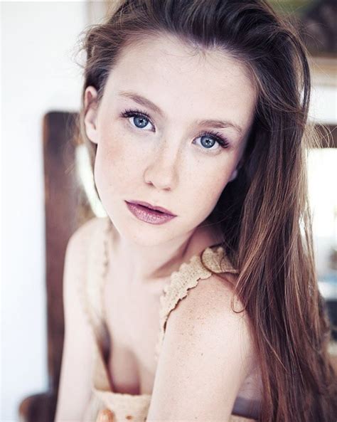 Emily Bloom Vk