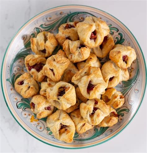 Cranberry And Turkey Puff Pastry Bites Recipe By Ali Rosen Yummly
