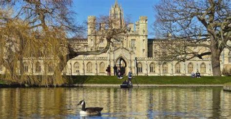 Cambridge Shared University Punt Tour Getyourguide