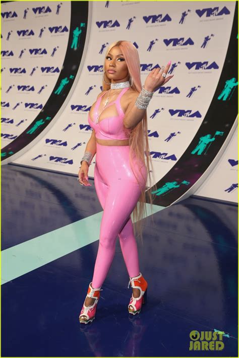 Nicki Minaj Wears Pink Latex Bodysuit To Mtv Vmas 2017 Photo 3946630