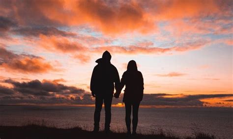 When you are in a truly loving relationship, you will get angry when your partner offends you, but you will never have grudges. 22 Signs of True Love in a Relationship