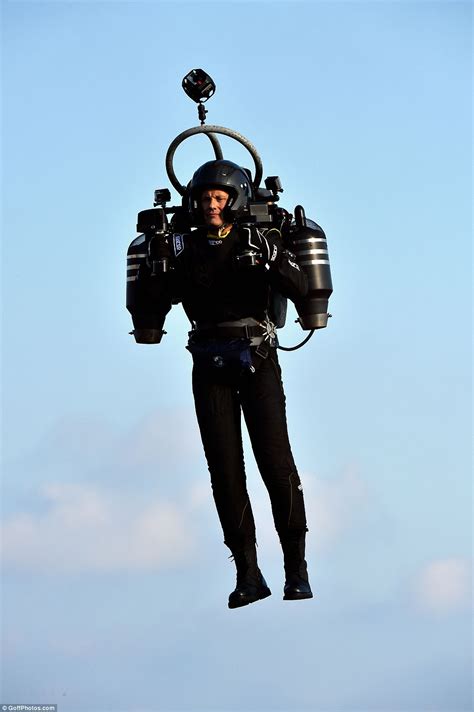 Aviator Takes To The Skies In JB Jet Pack Maiden Flight Daily Mail Online