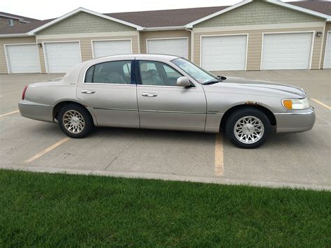 Lincoln Town Car 1999 Troubleshooting