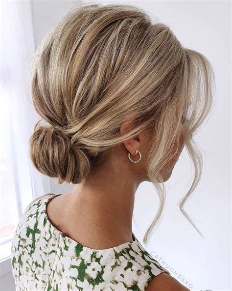 30 Updos For Short Hair To Feel Inspired And Confident In 2024 Hair Adviser Peinados Boda Pelo