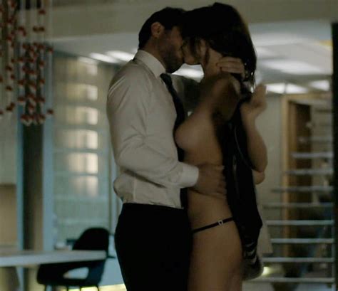 Alessandra Ambrosio Makes A Sexy Naked Cameo On Brazilian Tv Drama Verdades Secretas