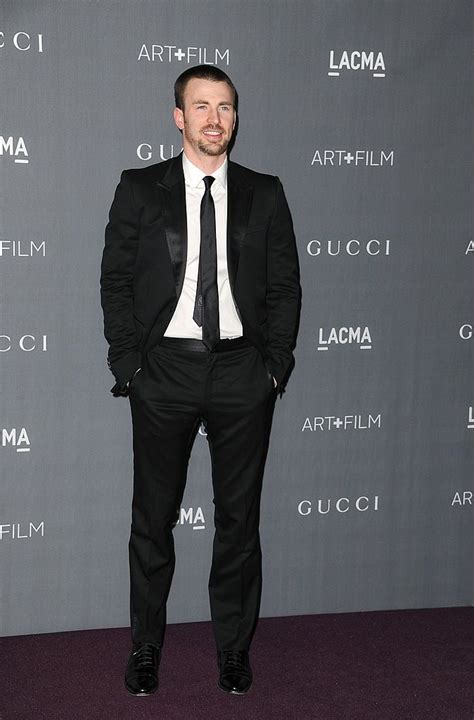 Chris Evans Cool And Considerate Red Carpet Looks IWMBuzz