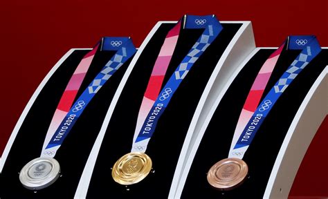 Uk sport has said it hopes team gb will win between 45 and 70 medals in tokyo. Tokyo unveils designs for 2020 Olympic medals made from ...