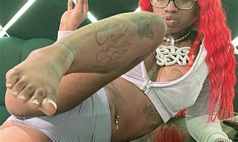 Sexyy Red The Most Raunchiest Female Rapper In The Game ” Pound Town ” Is Taking Over Dallas