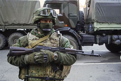Russian Troop Buildup Along Ukraine Border Raises War Fears Soldier