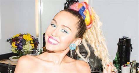 Miley Cyrus Poses Completely Nude For V Magazine Diary