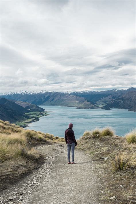 Stunning New Zealand Day Hikes Isthmus Peak Near Wanaka Agent