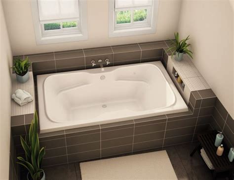 20 Bathrooms With Beautiful Drop In Tub Designs Drop In Tub Built In