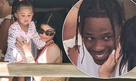 Kylie Jenner Enjoys Birthday Lunch In Italy With Her Beau Travis Scott