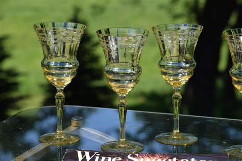 Vintage Etched Yellow Depression Wine Glasses Set Of 4 Elegant Tall