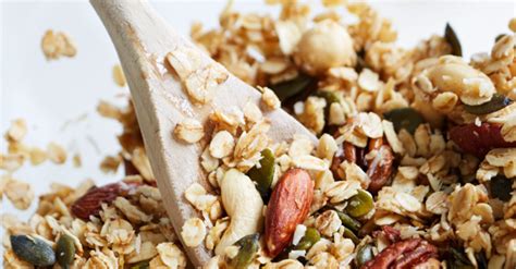 15 Healthy Snacks For Work That You Can Keep At Your Desk Huffpost