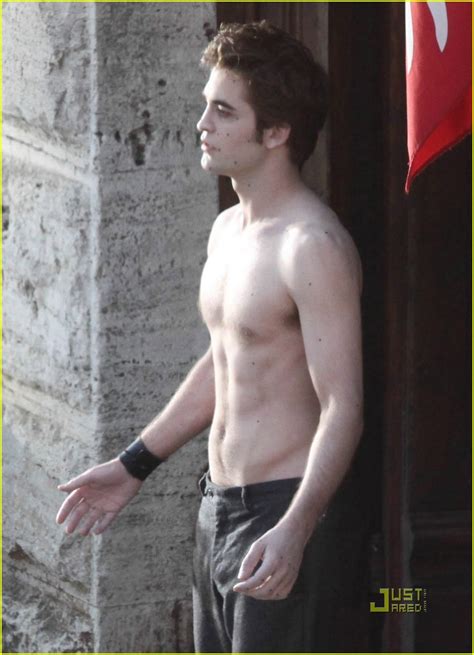 Robert Pattinson New Moon Shirtless Photo Kristen