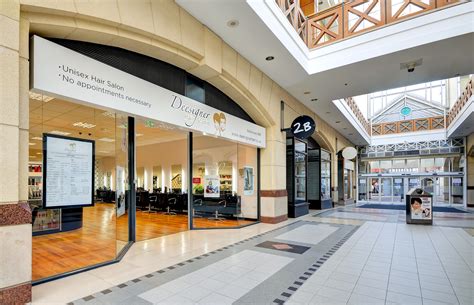 Studio 19 is owned and run by victoria crawford, and managed by matthew horemans. Deesigner Hair Studio, unisex hair salon, in Ipswich town ...