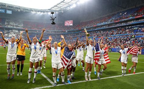 Us Soccer Sponsor Enters Equal Pay Fight On Womens Side The New York Times