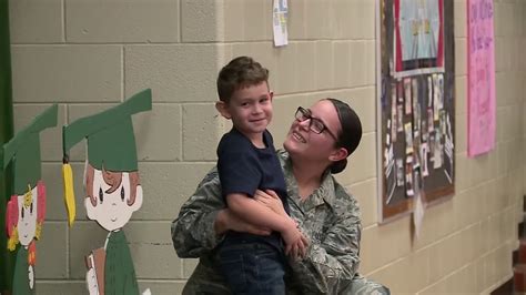 Military Mom Surprises Son On Last Day Of School Abc13 Houston