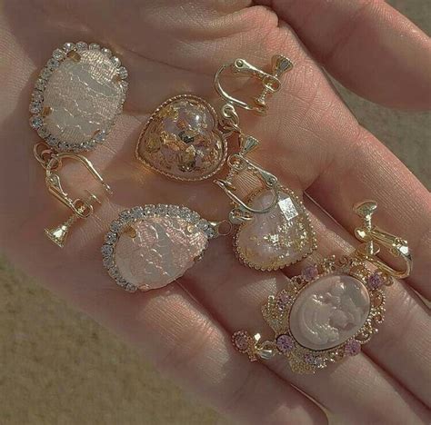 🥀꙳𝚎𝚊𝚛𝚛𝚒𝚗𝚐𝚜 In 2020 Cute Jewelry Jewelry Aesthetic Vintage