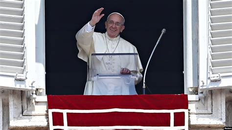 Pope Francis Calls For Nuclear Weapons Ban
