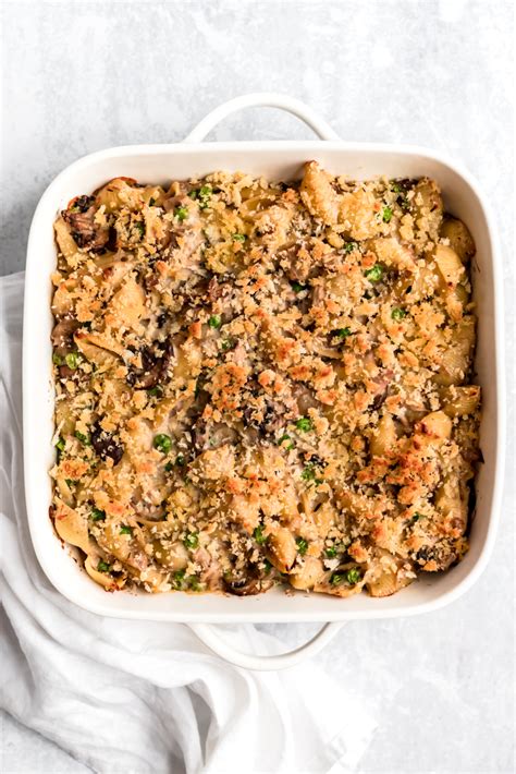 Sprinkle on cheddar cheese and topping mixture. Healthy Tuna Noodle Casserole | Recipe in 2020 | Healthy ...