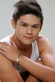 Bading na Kolboy: That Handsome Actor Jon Lucas