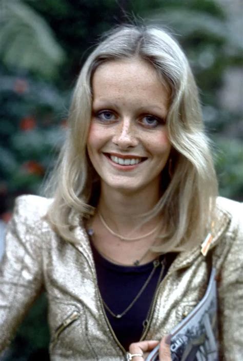 Twiggy Looks Back At More Than 50 Years In Showbusiness Mirror Online