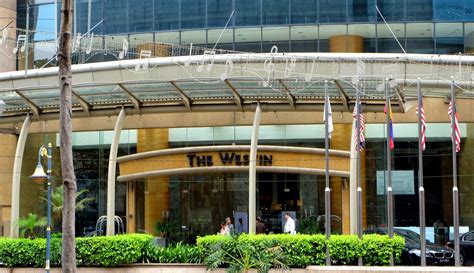 We originally checked into le meridian kl and as soon as we arrived we knew we hated it. Ivy's Life: Hotel Reviews: The Westin Kuala Lumpur