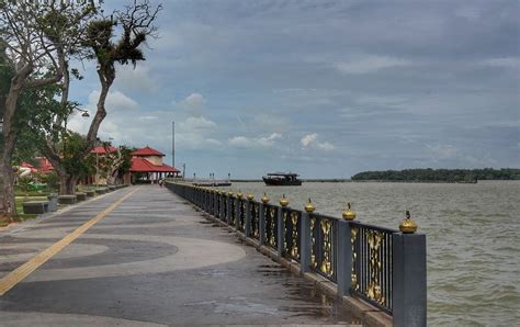 Apabila sampai di johor baharu pasti anda akan mengunjungi kulai. 5 Tempat Percutian Menarik Di Muar Johor