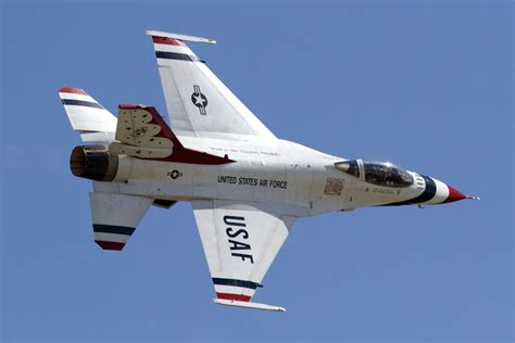 U S A F Thunderbirds F 16 Fighting Falcon Fighter Army Jet
