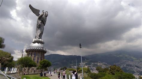 Vista Panorámica De Quito Desde El Panecillo Youtube