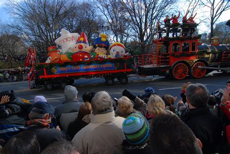 Macys 150th Anniversary Express The Train Float At The Ma Flickr