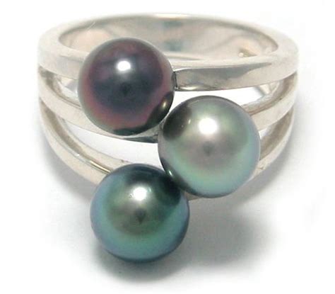 Black Tahitian Pearl Ring With Three 7mm Round Tahitian Pearls In