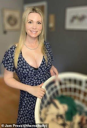 Mormon Mom Who Makes A Month On Onlyfans Forced To Choose