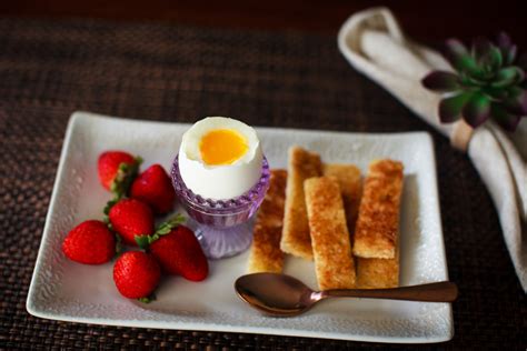 It's a big (er, small) blank canvas that can hold any types of toppings that you like. Instant Pot Soft Boiled Eggs and Toast Soldiers Recipe ...