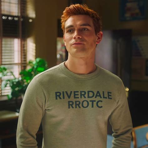 Kj Apa Riverdale Riverdale Archie Red Hair Men Archie And Betty