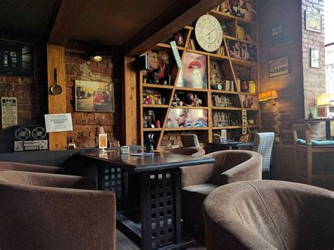 Kafe Pub Brasov Fotos Número De Teléfono Y Restaurante Opiniones