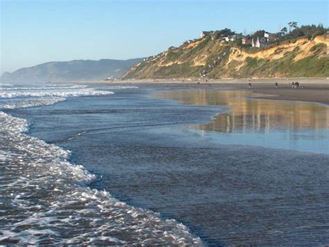 Scenic and welcoming, this city also attracts tourists with its seafood restaurants. Lincoln City Shines in August, September: Central Oregon Coast Event Preview