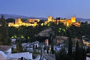 Coucher de soleil dans l'Albaicín et le Sacromonte de Granada ...