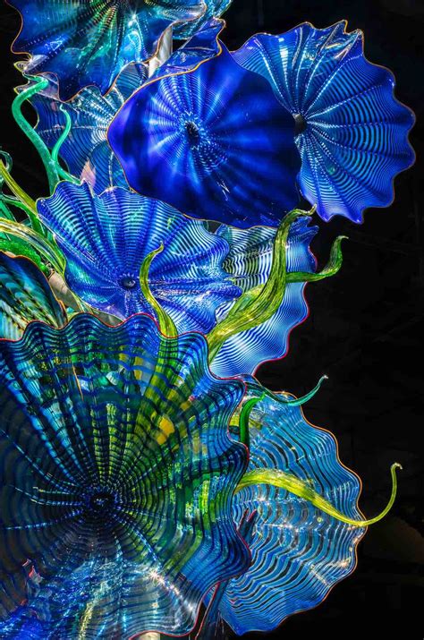 Dale Chihuly Glass In Bloom Garden Exhibition Now In Singapore
