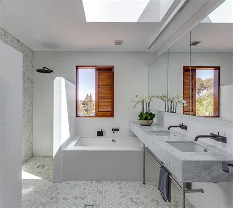 Press | Houzz Spain | How Exactly To Design A Bathroom - Roth Architects