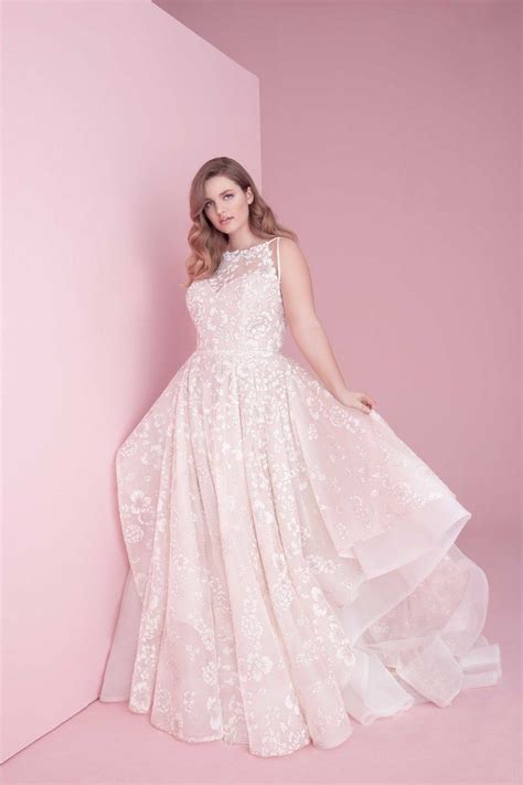 17 plus size wedding dresses to flatter and flaunt your curves vestidos de noiva de organza