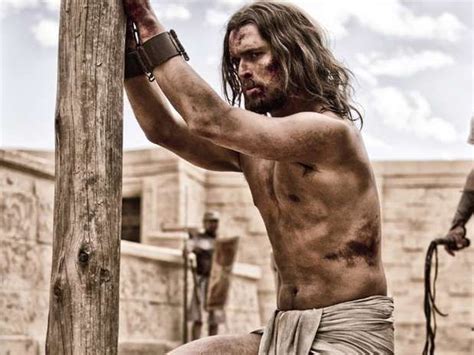 Jim Caviezel As Jesus Flogged In Song Of God Hijodedios Hearst Entertainment Productions