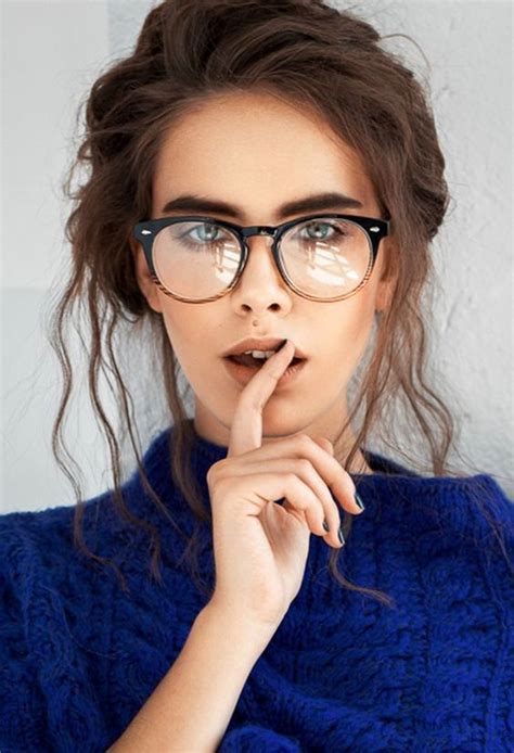 25 Stunning Glasses For Women In 2019 Glasses Trends Eyewear Trends Eyeglasses For Women